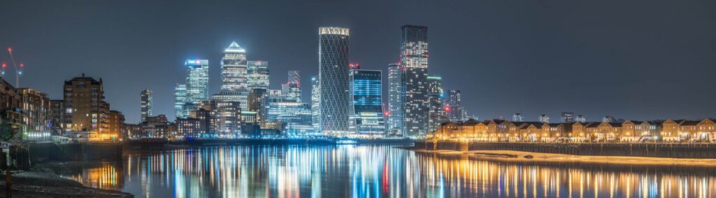 Canary Wharf skyline panoramic – E14 property investment 2025